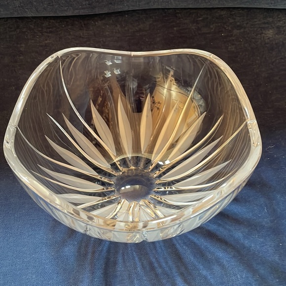 MIKASA Flame D'Amore Blown Glass 8” Bowl - Picture 7 of 7